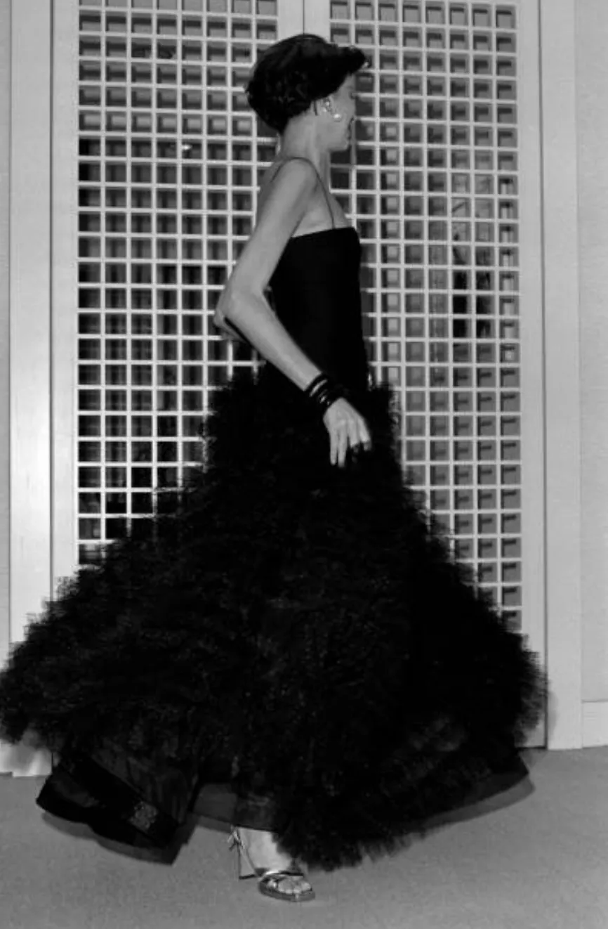 Spring 1993 Oscar de la Renta Black Silk Chiffon & Net Dress w Ruffled Skirt
