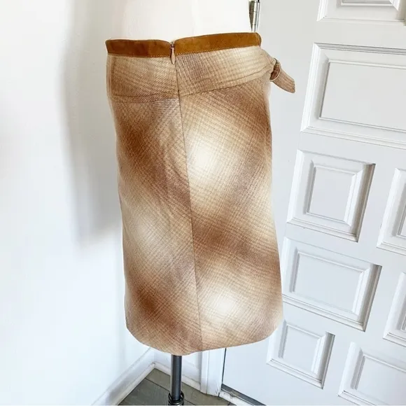 Tahari Tan Brown Cream Plaid Skirt Suede &amp; Buckle Details