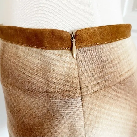 Tahari Tan Brown Cream Plaid Skirt Suede &amp; Buckle Details