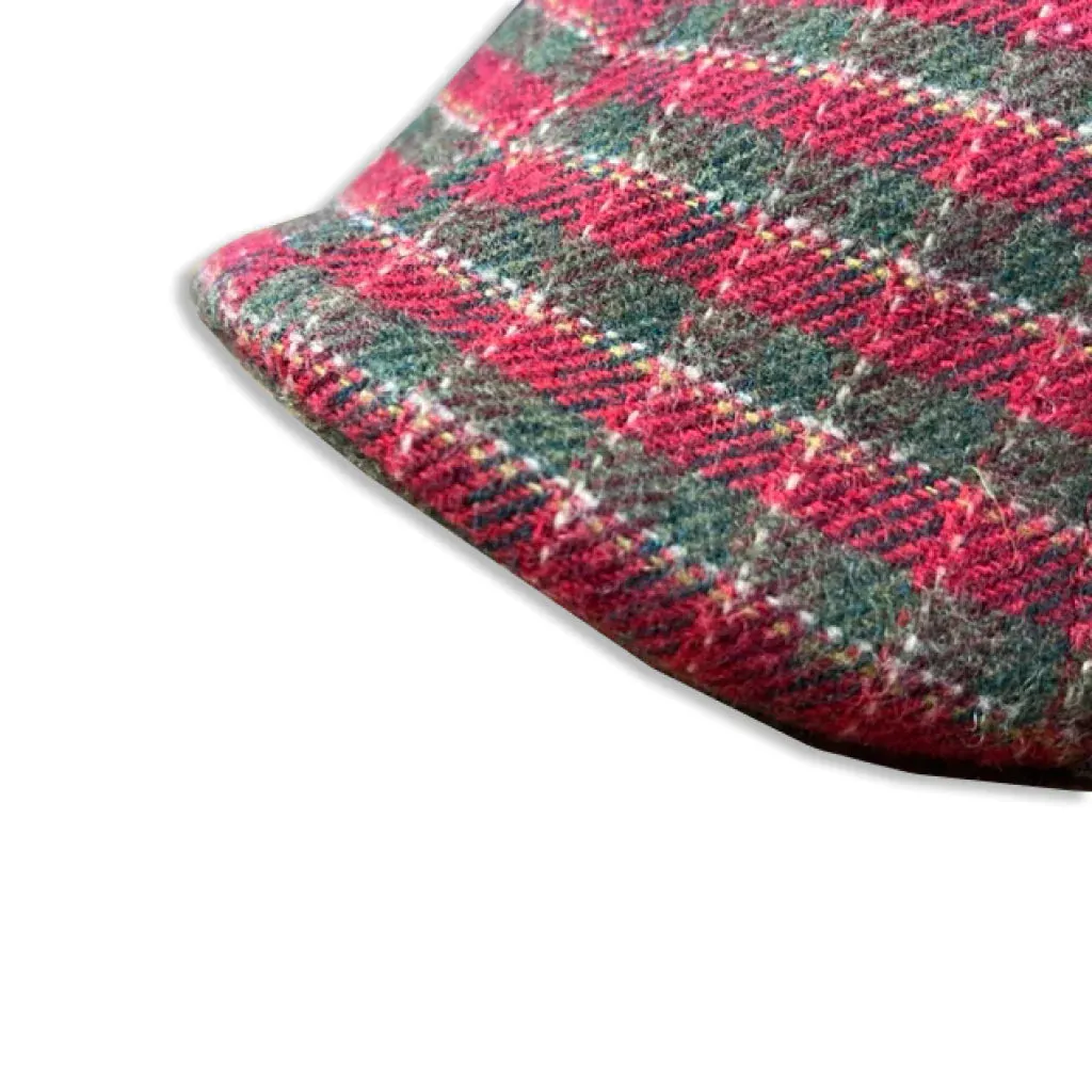 The Wonderland Boston Scally Cap - Red & Green Plaid