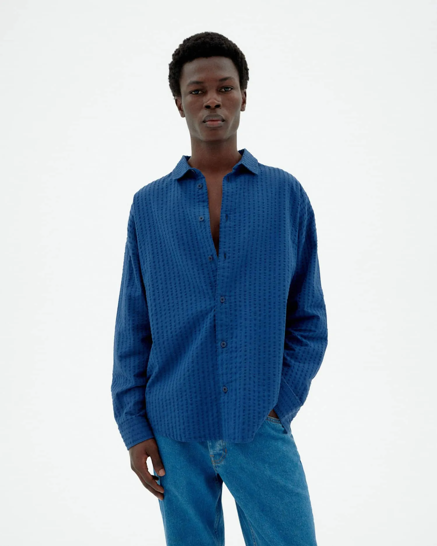 THINKING MU Haru seersucker shirt cobalt men