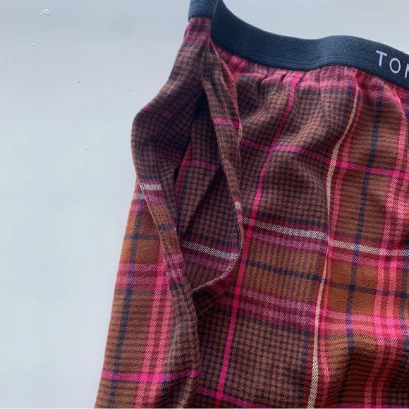Tommy Hilfiger Original long sleeve flannel plaid pajama set in red Size‎ XL