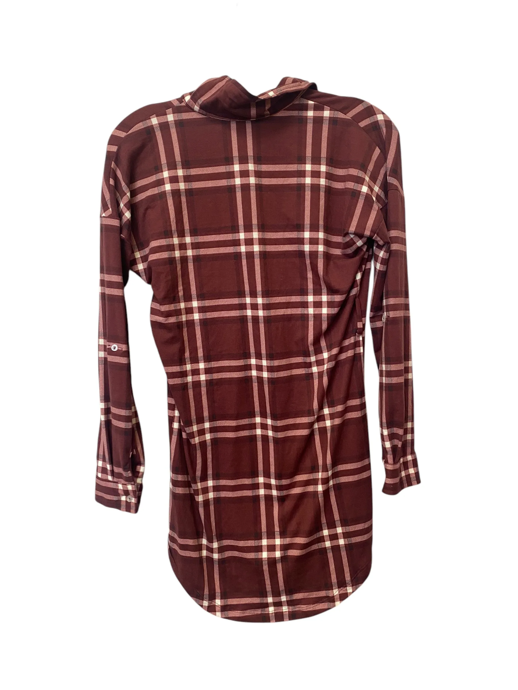 Top Long Sleeve By Clothes Mentor In Plaid Pattern, Size: L