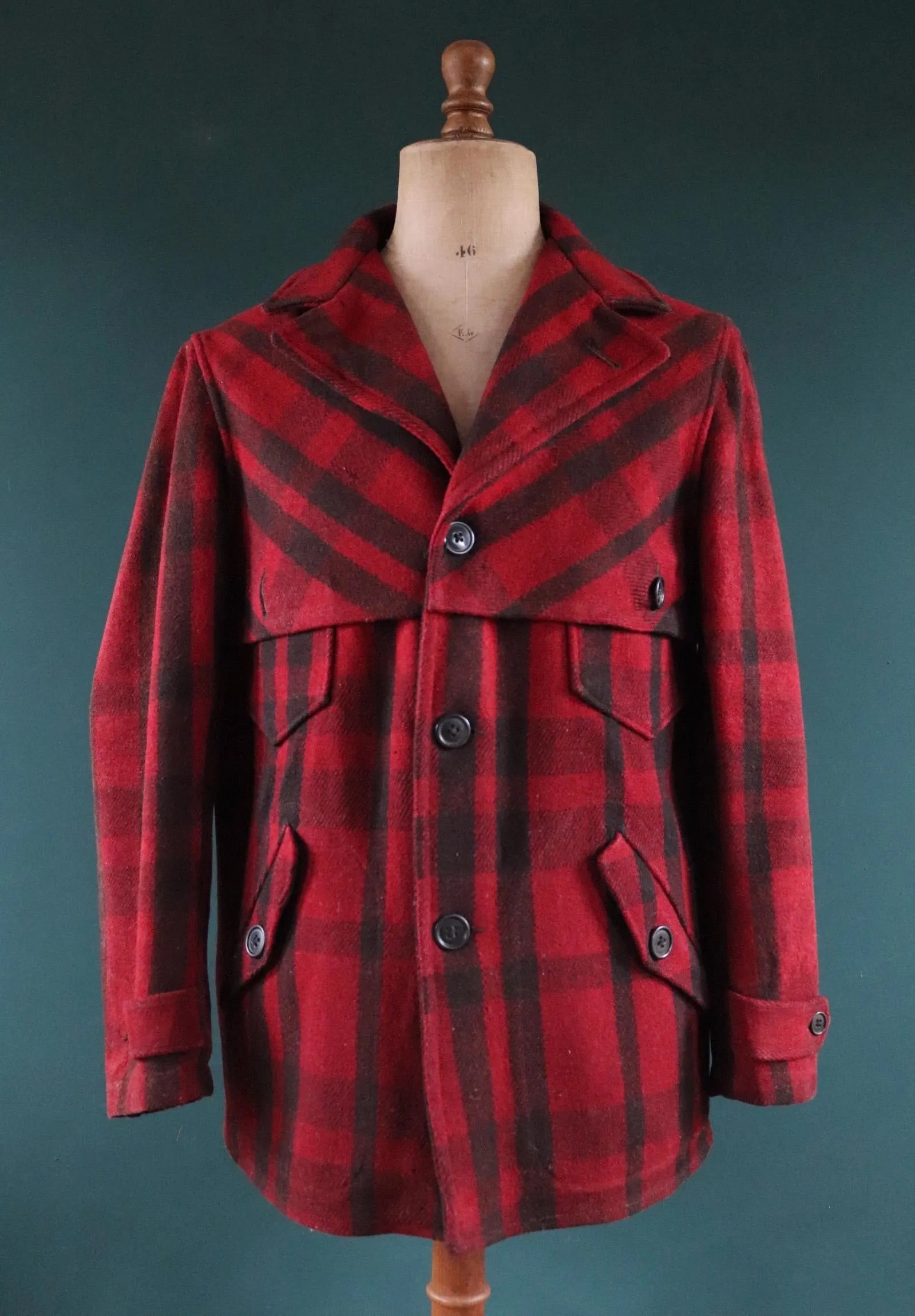 Vintage 1930s 40s wool workwear jacket - red black buffalo plaid - JC Penney - hunting mackinaw - 45” chest