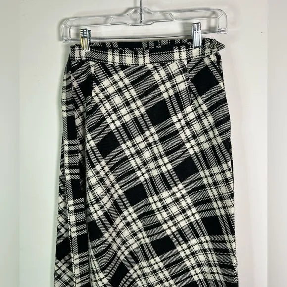 Vintage 1970s Maxi Plaid Skirt, Black and White Size XS/S