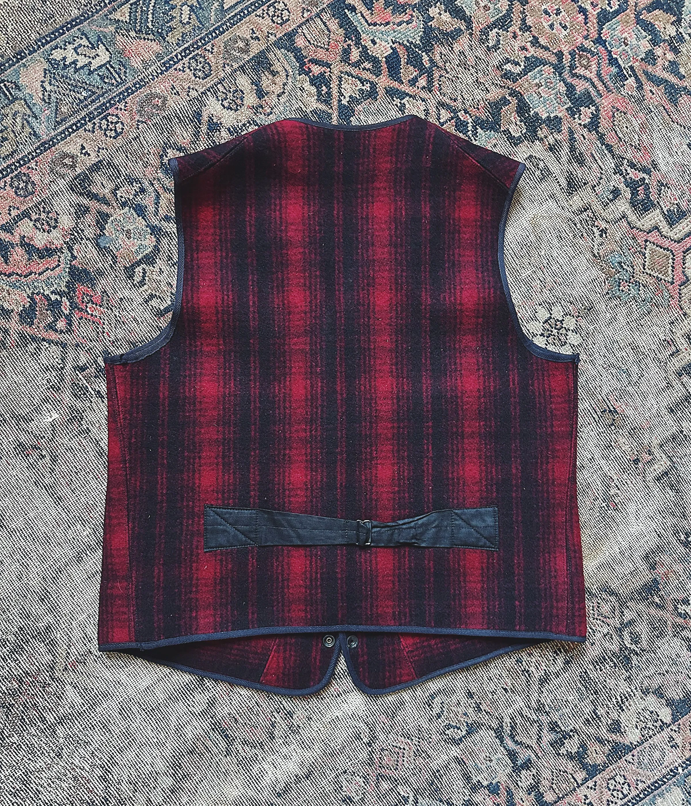 Vintage Woolrich Buckle Back Vest – Medium