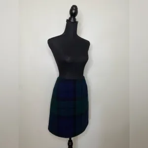 Wool Skirt Eddie Bauer Plaid Navy Blue &amp; Green Size 10