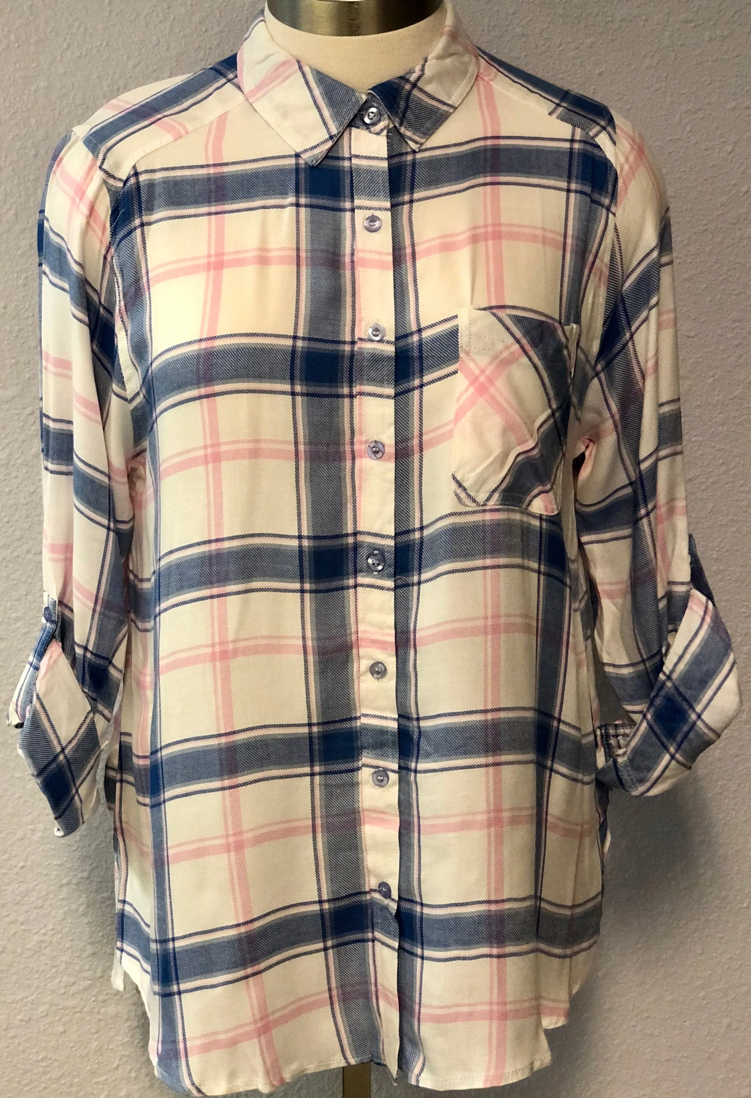WOVEN PLAID BUTTON UP TOP