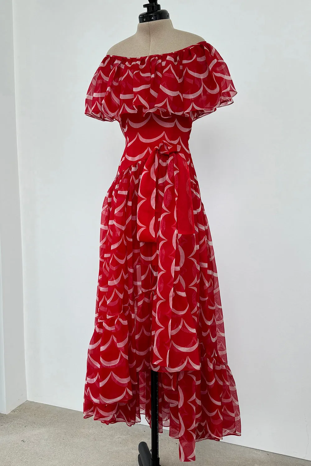 Yves Saint Laurent Spring 1980 Red Silk Organza - to 15" W