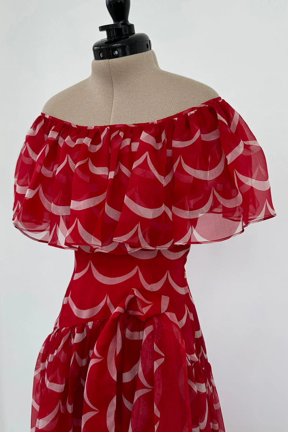 Yves Saint Laurent Spring 1980 Red Silk Organza - to 15" W