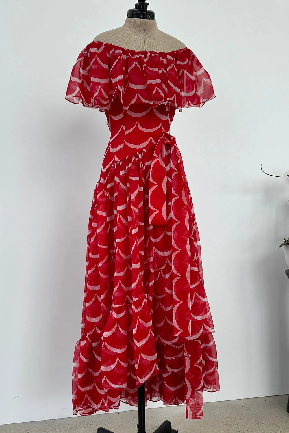 Yves Saint Laurent Spring 1980 Red Silk Organza - to 15" W