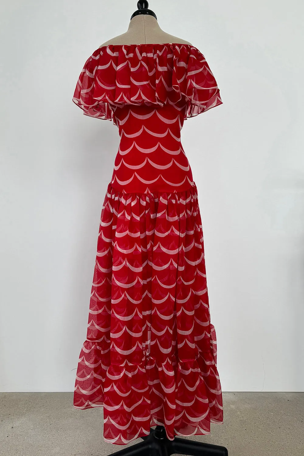 Yves Saint Laurent Spring 1980 Red Silk Organza - to 15" W